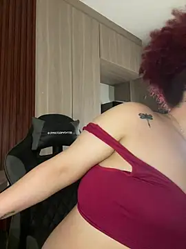 Enyagleam  online show from February 12, 2026, 3:39 am