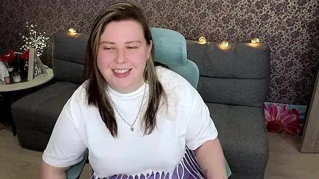 Snapshot of Lillit__ chatting on October 14, 2025, 8:53 pm Lillit online show from October 14, 2025, 8:53 pm