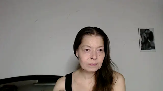 Snapshot of SexySarah177 chatting on February 4, 2026, 9:32 pm SexySarah177 online show from February 4, 2026, 9:32 pm