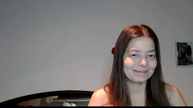 Snapshot of SexySarah177 chatting on December 16, 2024, 9:20 pm SexySarah177 online show from December 16, 2024, 9:20 pm