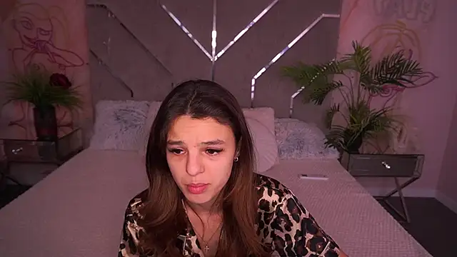 AnitaBambie online show from February 5, 2026, 7:04 am