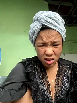 Snapshot of QueenLink chatting on October 5, 2025, 1:07 am QueenLink online show from October 5, 2025, 1:07 am