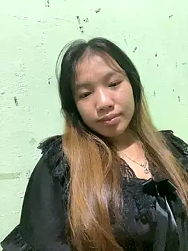 Snapshot of QueenLink chatting on October 8, 2025, 4:51 pm QueenLink online show from October 8, 2025, 4:51 pm