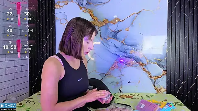 nena cupcake  online show from October 21, 2025, 11:09 am