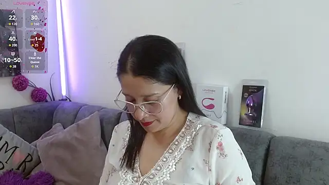 Alana steel 1 online show from April 8, 2026, 7:26 pm