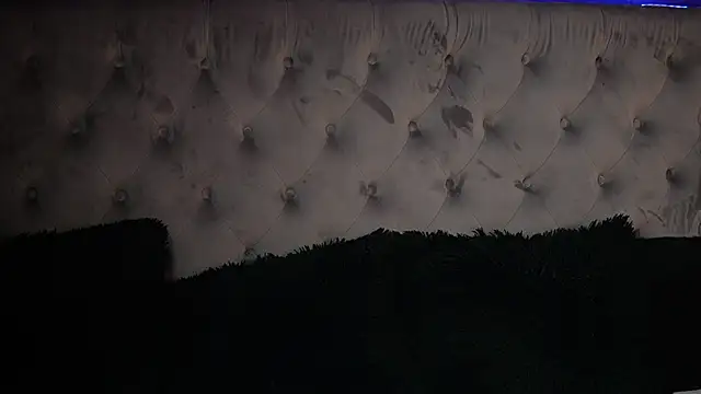 Snapshot of GiuliaSya chatting on September 24, 2025, 8:59 pm GiuliaSya online show from September 24, 2025, 8:59 pm