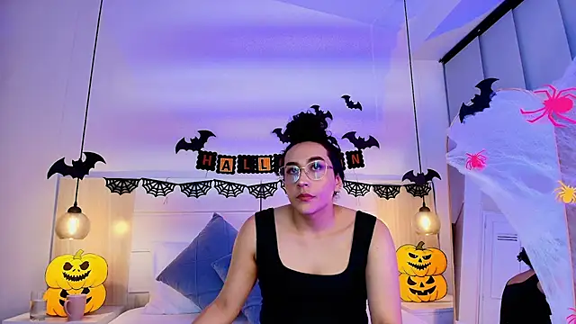 alehia cute online show from November 1, 2025, 10:14 pm