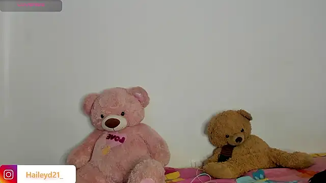 HaileyDuke online show from March 12, 2026, 10:36 pm