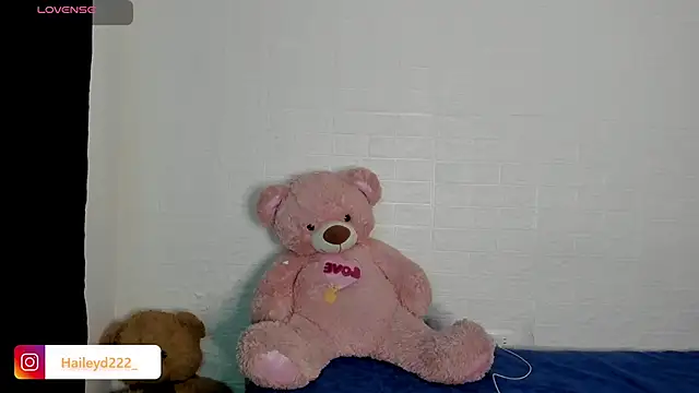 Snapshot of HaileyDuke chatting on June 2, 2026, 1:27 am HaileyDuke online show from June 2, 2026, 1:27 am