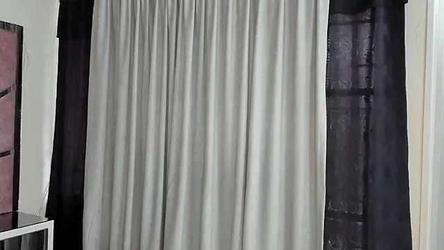 Snapshot of HaileyDuke chatting on October 18, 2025, 12:18 pm HaileyDuke online show from October 18, 2025, 12:18 pm