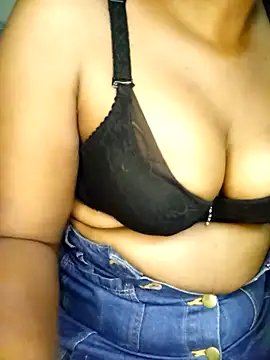 PRETTYJANE36 online show from April 12, 2026, 9:18 pm