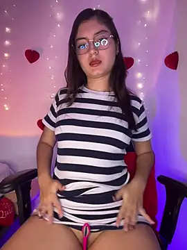 Miss    lissa online show from February 18, 2026, 1:14 am