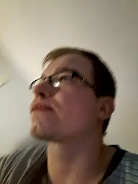 Snapshot of Liznat01 chatting on January 10, 2026, 9:10 pm Liznat01 online show from January 10, 2026, 9:10 pm