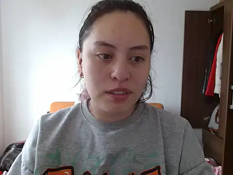 Snapshot of madissooon__ chatting on October 28, 2025, 7:02 pm madissooon   online show from October 28, 2025, 7:02 pm