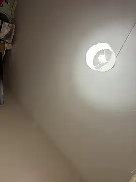 Layla 20  online show from April 15, 2026, 7:51 pm