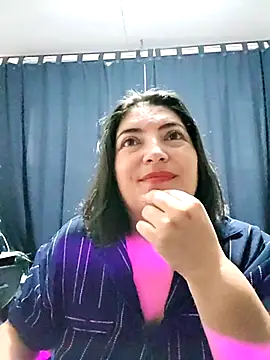 lina maria99 online show from November 6, 2025, 10:41 am