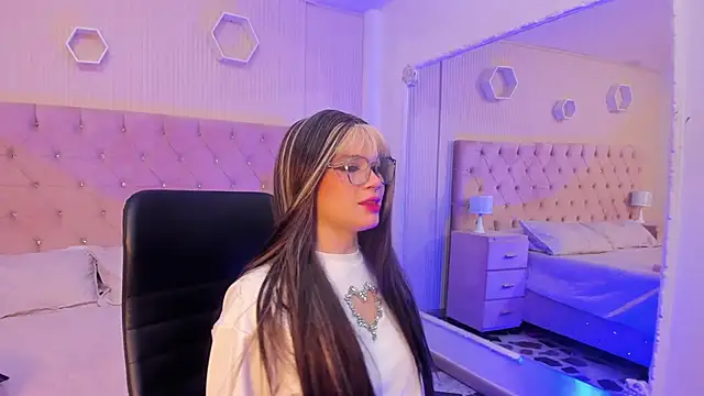 AphroditeSweet online show from November 16, 2025, 9:08 pm