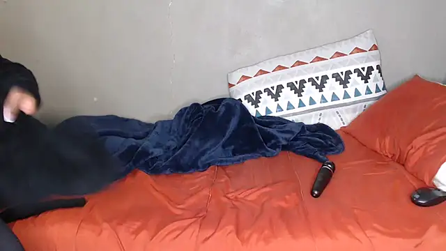 Lunalee online show from March 2, 2026, 4:46 am