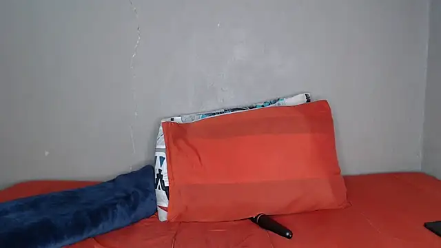 Lunalee online show from March 3, 2026, 9:27 am