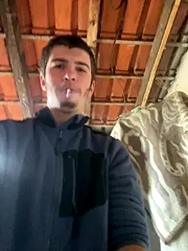 coupleamateurfun23 online show from November 12, 2025, 10:41 am