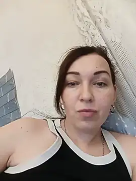 DanaNeon online show from May 20, 2026, 12:02 pm