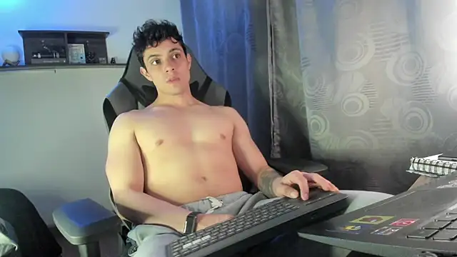 Snapshot of yourfavoriteboy__ chatting on September 20, 2025, 5:45 am yourfavoriteboy online show from September 20, 2025, 5:45 am