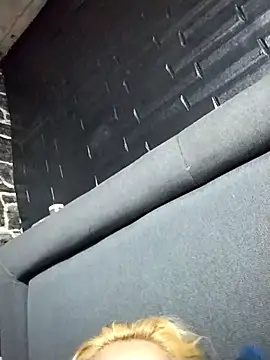 Ashleycam69 online show from October 24, 2025, 3:22 pm