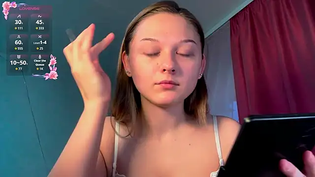 Smoke mama online show from November 28, 2025, 4:23 am