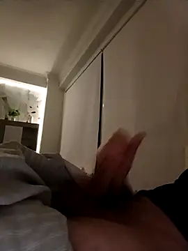 Snapshot of DannySastre91 chatting on November 28, 2025, 5:18 am DannySastre91 online show from November 28, 2025, 5:18 am