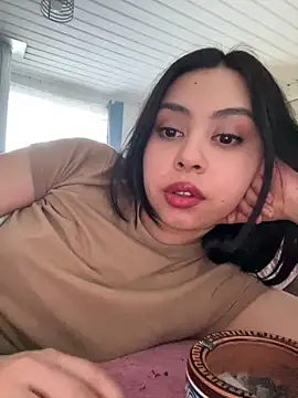 Snapshot of lau_laulu chatting on October 27, 2025, 10:22 pm lau laulu online show from October 27, 2025, 10:22 pm