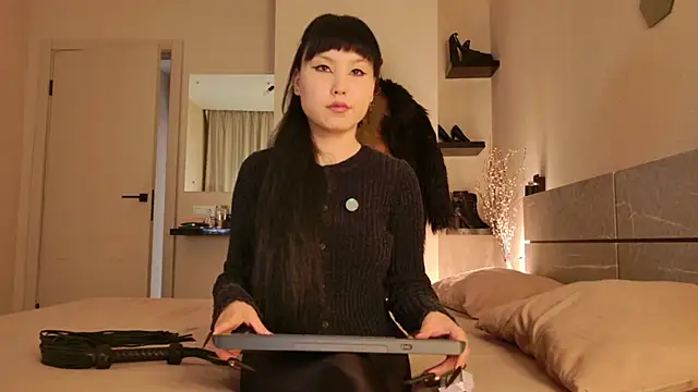 PurpleD1va online show from November 17, 2025, 8:13 pm