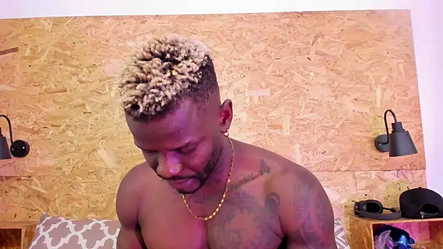 santiblack7 online show from October 20, 2025, 7:36 pm