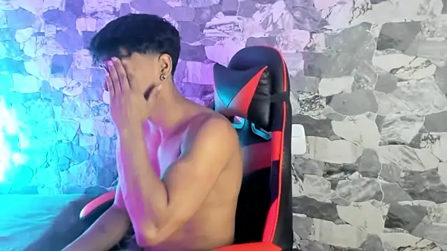 ZYZZ1312 online show from April 21, 2026, 4:41 am