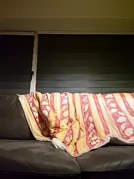 svenni2525 online show from October 23, 2025, 1:26 am