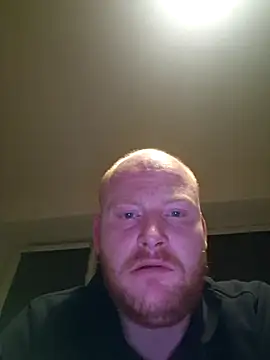 svenni2525 online show from November 8, 2025, 8:01 pm