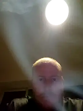 svenni2525 online show from October 12, 2025, 6:20 pm