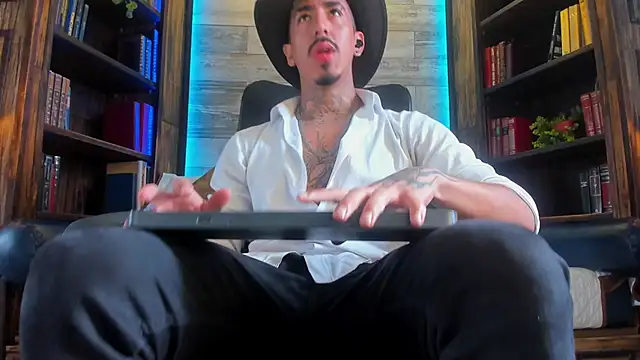 Donovan Desmond online show from October 27, 2025, 8:10 pm