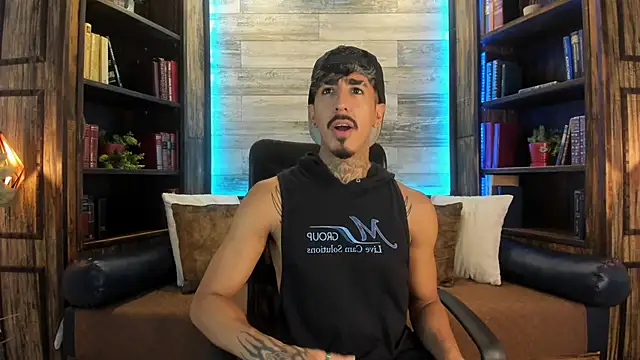 Snapshot of Donovan_Desmond chatting on October 9, 2025, 7:58 pm Donovan Desmond online show from October 9, 2025, 7:58 pm
