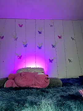 AlessiaSmith11 online show from November 17, 2025, 2:37 am