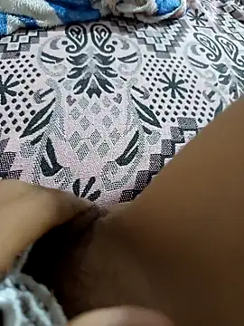 hendy692 online show from November 8, 2025, 2:04 am