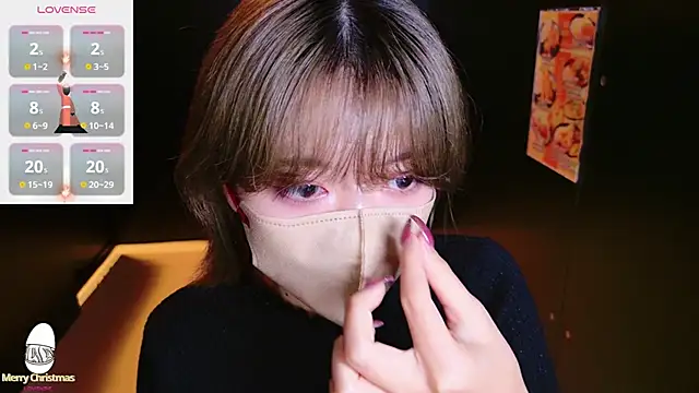 Azusa DoMybest online show from November 27, 2025, 3:40 am