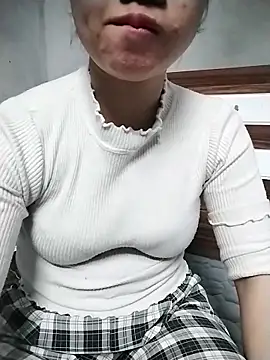 Snapshot of Mie_rose chatting on December 19, 2025, 11:45 am Mie rose online show from December 19, 2025, 11:45 am