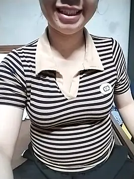 Mie rose online show from April 2, 2026, 1:51 pm