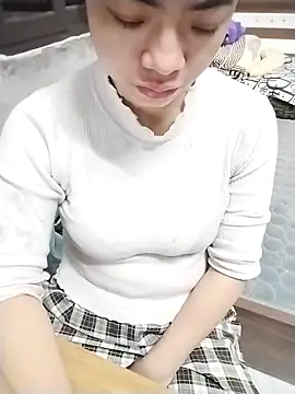 Snapshot of Mie_rose chatting on December 16, 2025, 12:37 am Mie rose online show from December 16, 2025, 12:37 am