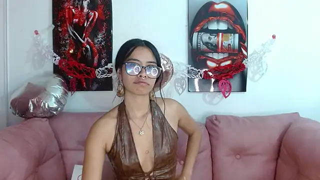 Miahotcs1 online show from February 13, 2026, 11:54 am