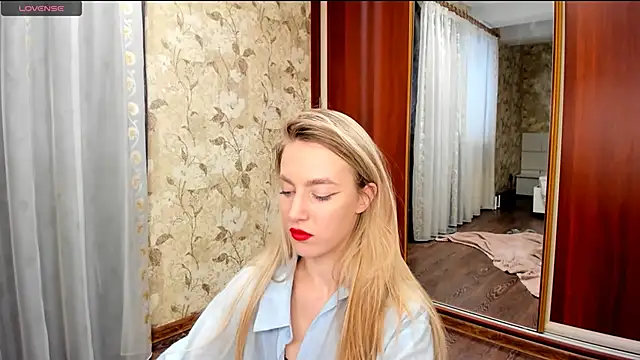 mishapallmer online show from November 29, 2025, 9:31 am