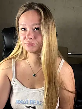Snapshot of CaramelleSugar_ chatting on September 29, 2025, 4:34 pm CaramelleSugar  online show from September 29, 2025, 4:34 pm