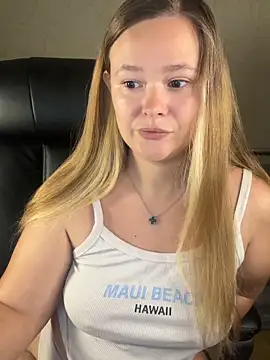 Snapshot of CaramelleSugar_ chatting on September 28, 2025, 4:14 pm CaramelleSugar  online show from September 28, 2025, 4:14 pm