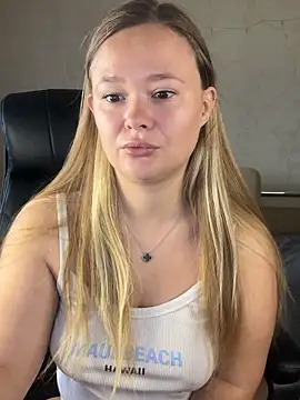 Snapshot of CaramelleSugar_ chatting on September 30, 2025, 5:46 am CaramelleSugar  online show from September 30, 2025, 5:46 am