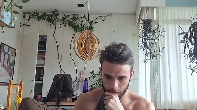 Snapshot of squirtproff chatting on October 15, 2025, 8:55 am squirtproff online show from October 15, 2025, 8:55 am